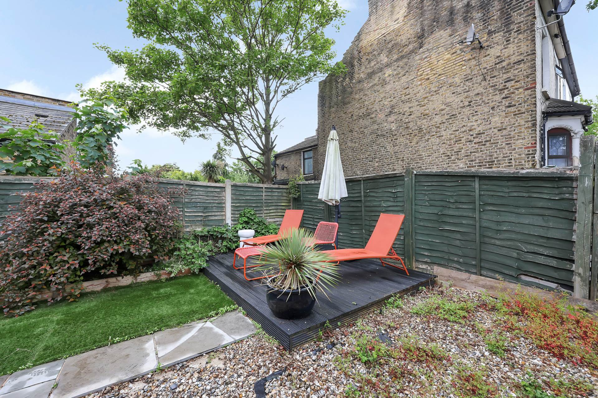 High Road Leyton, London, E15, Image 12