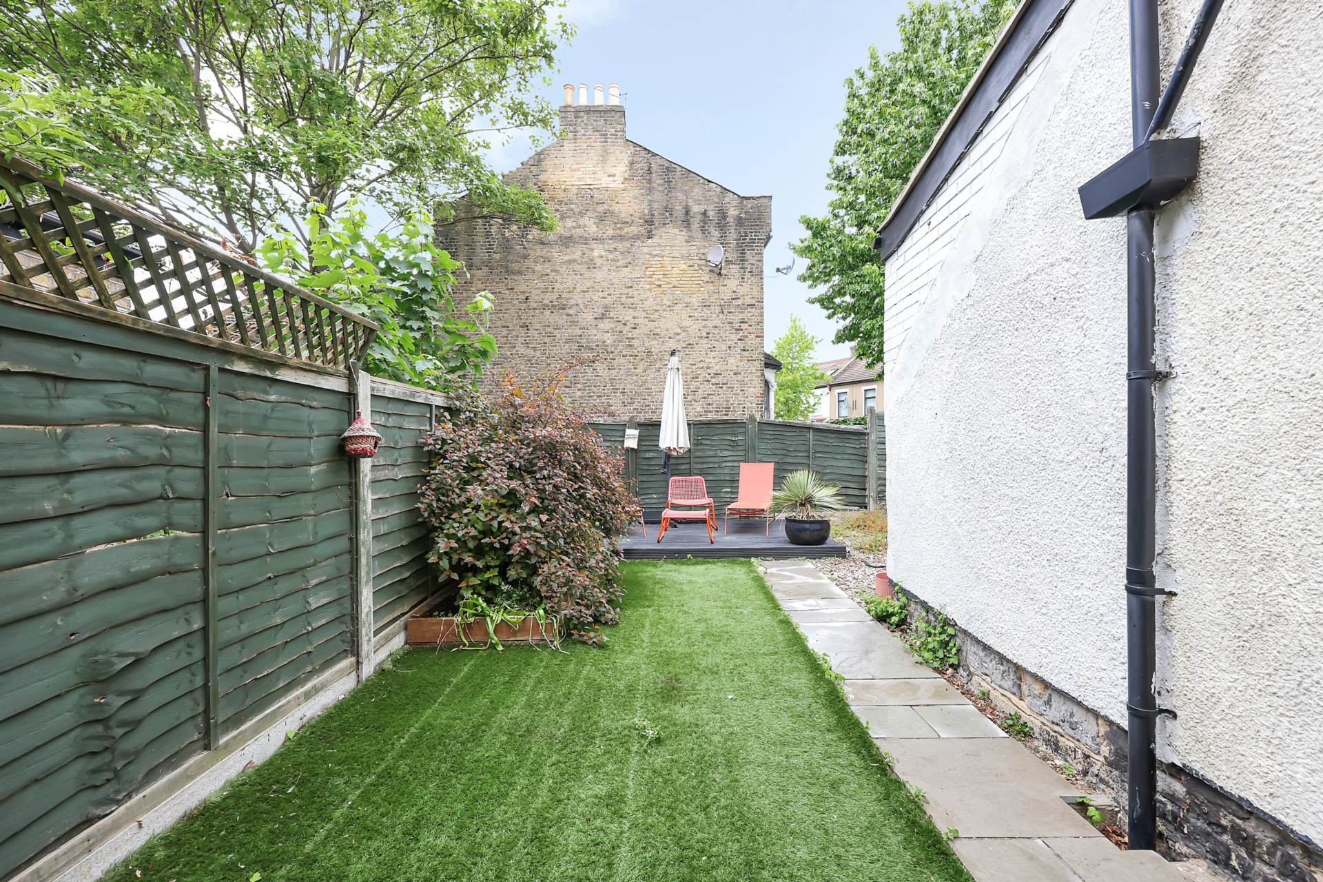 High Road Leyton, London, E15, Image 13
