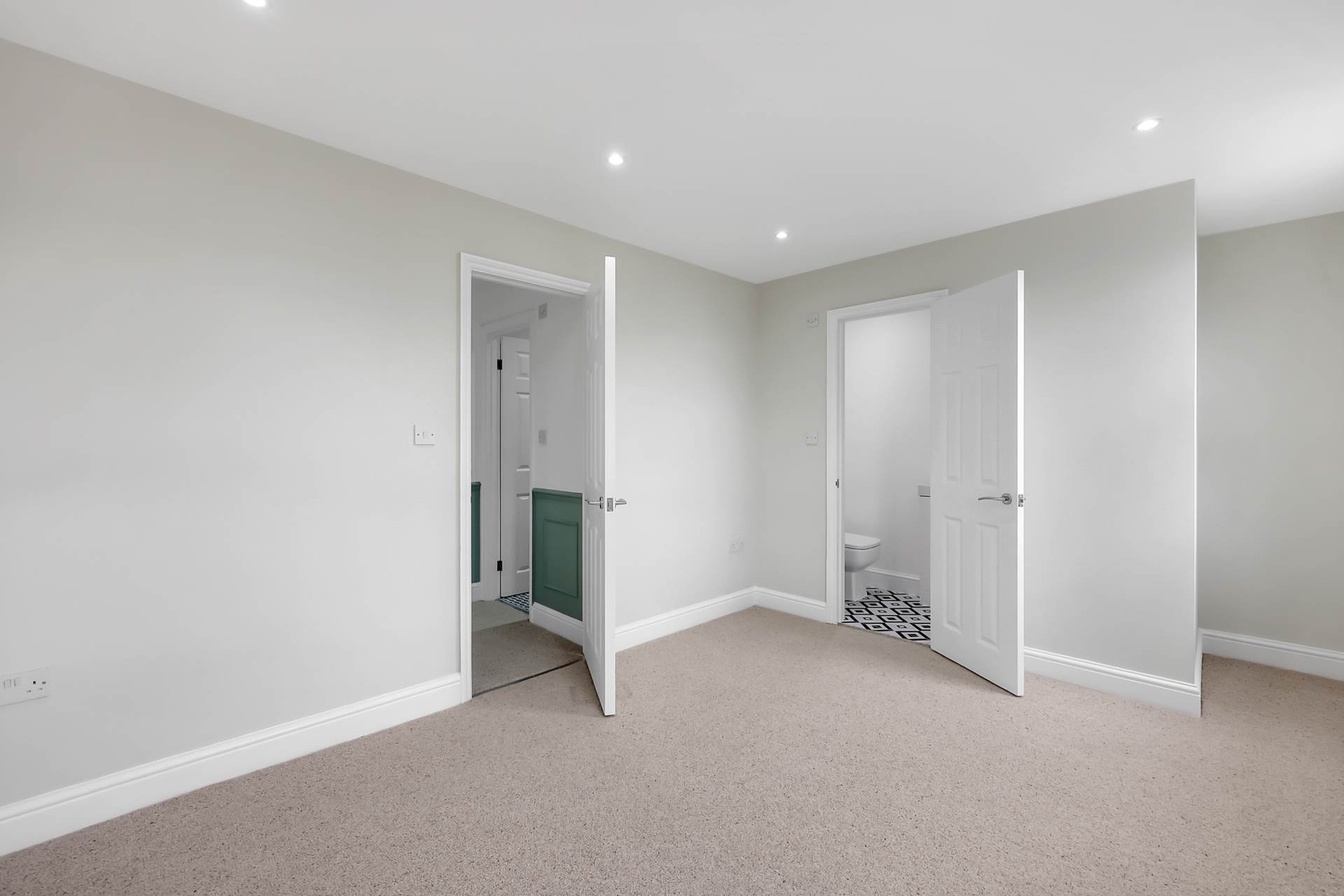 Fairlop Road, London, E11, Image 13