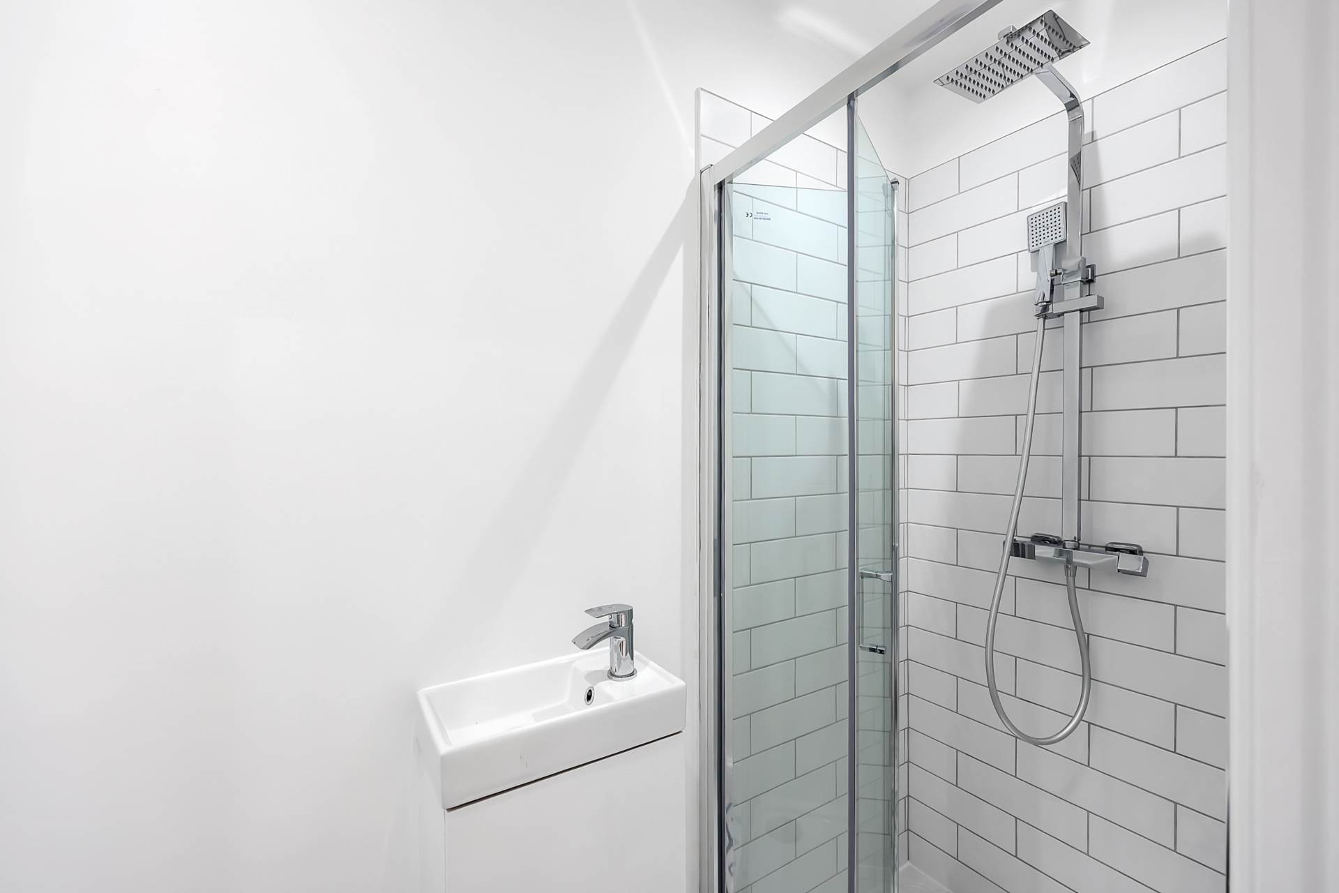 Fairlop Road, London, E11, Image 15