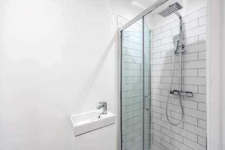 Fairlop Road, London, E11, Image 15