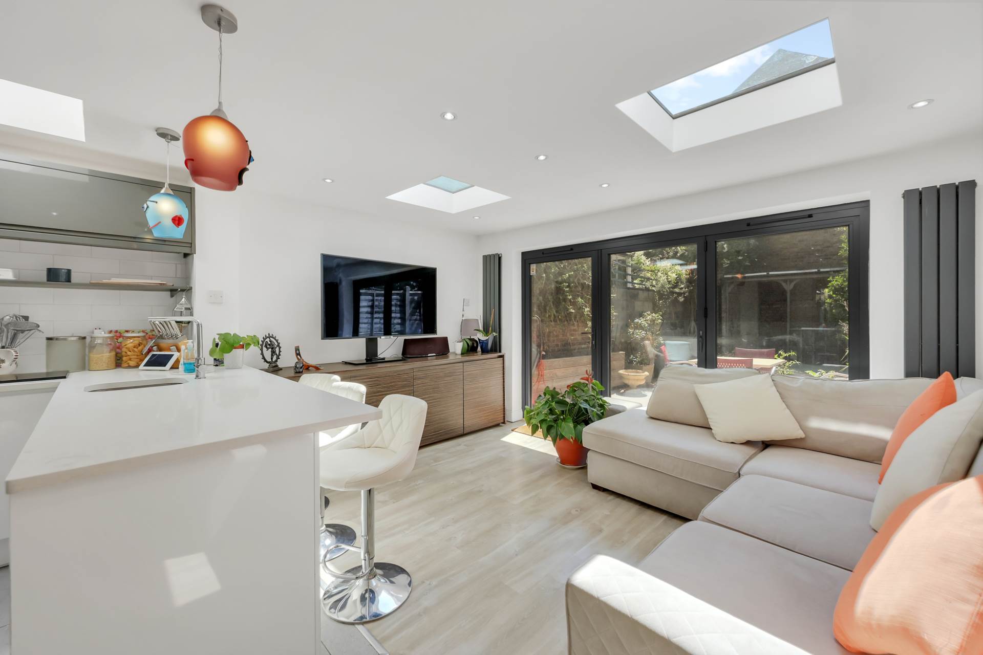 Capworth Street, Leyton, E10, Image 11