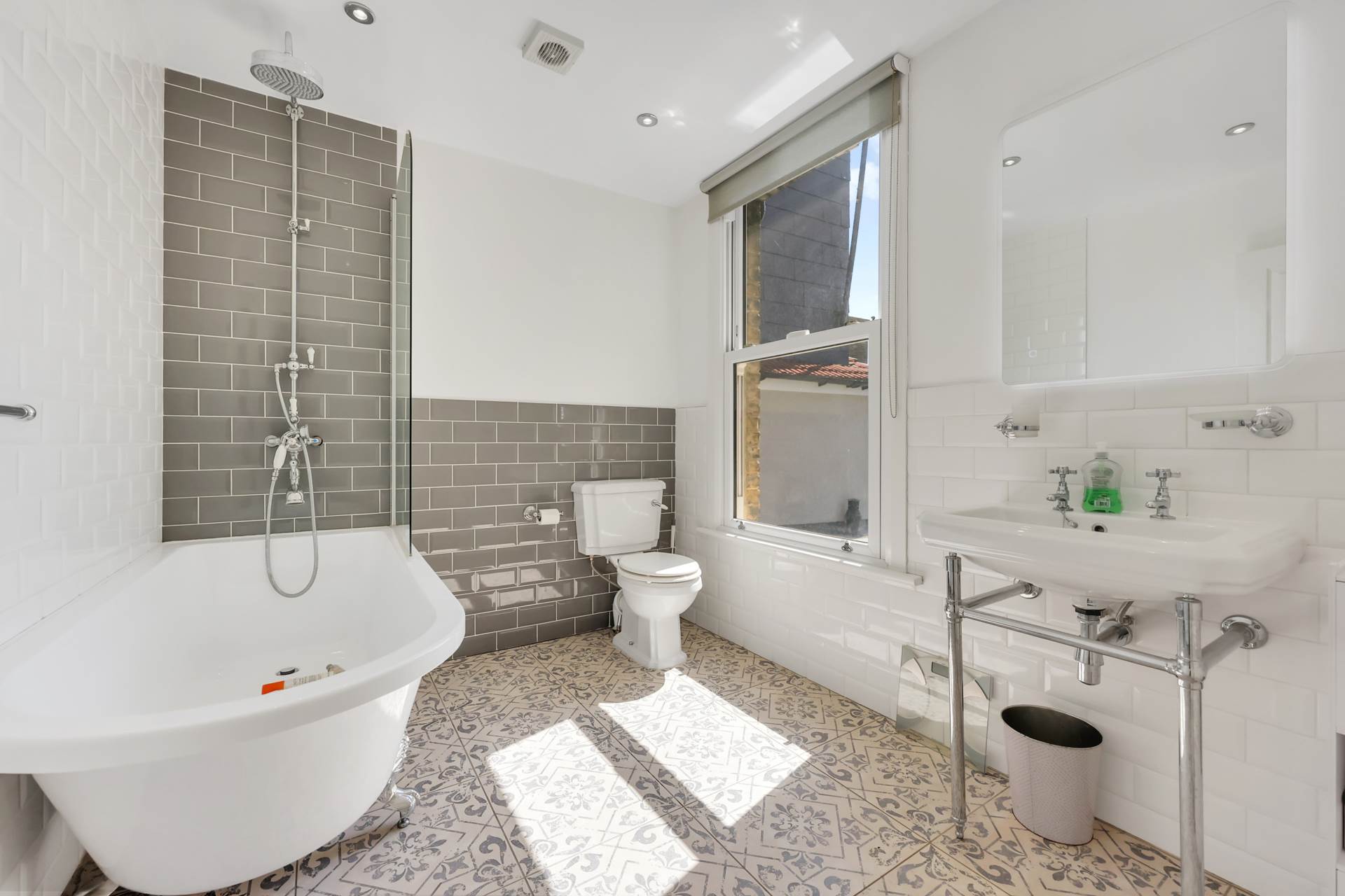 Capworth Street, Leyton, E10, Image 20