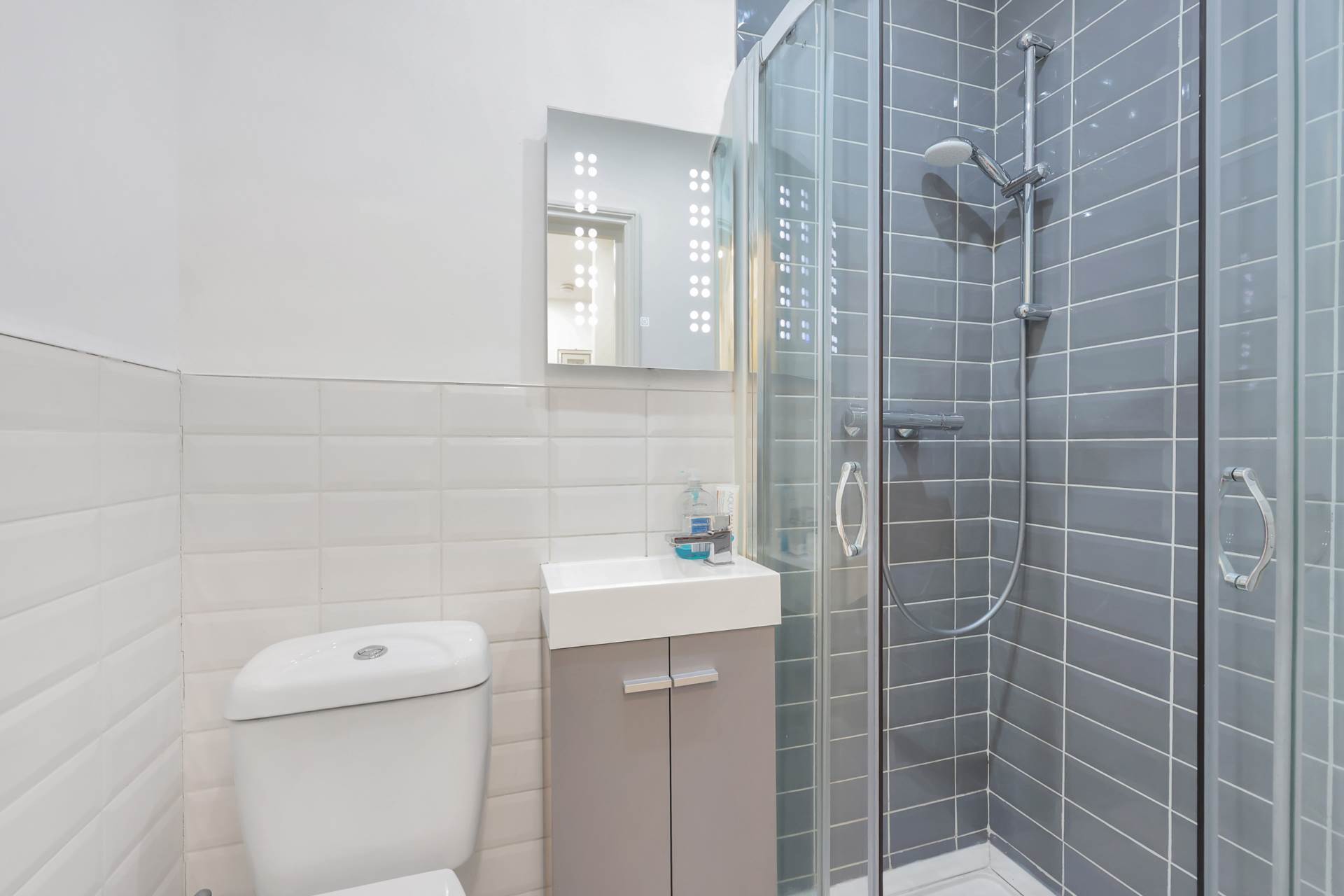 Capworth Street, Leyton, E10, Image 8