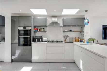 Capworth Street, Leyton, E10, Image 10