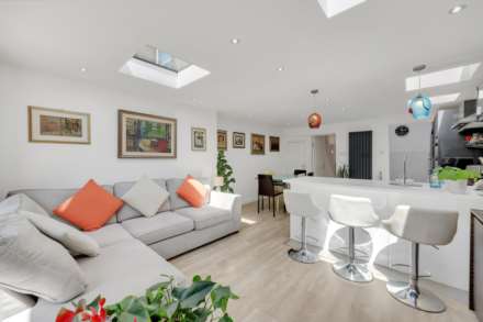 Capworth Street, Leyton, E10, Image 14