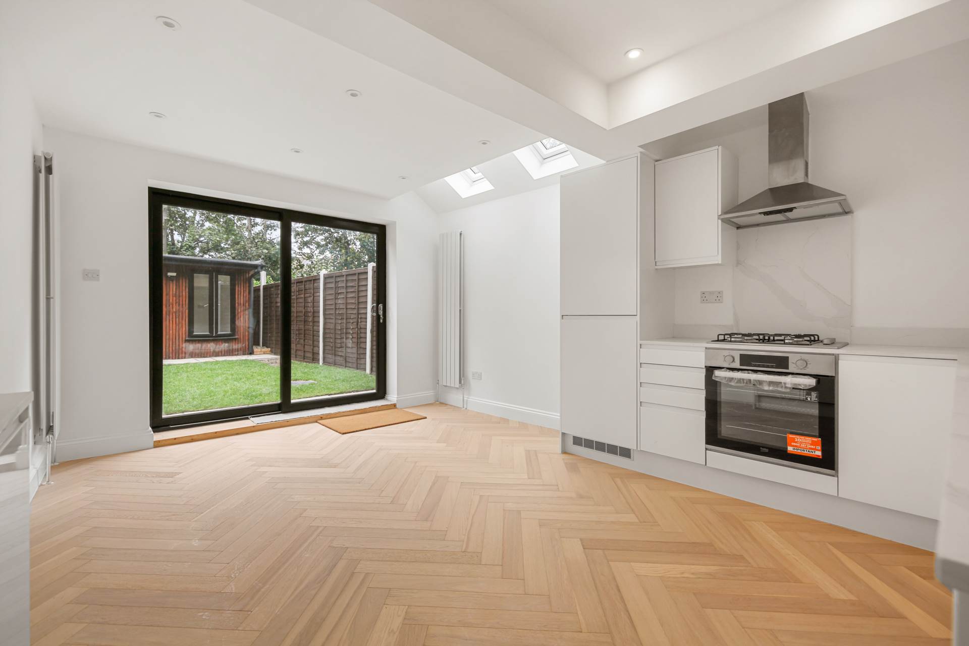 Woodhouse Road, Leytonstone, E11, Image 11