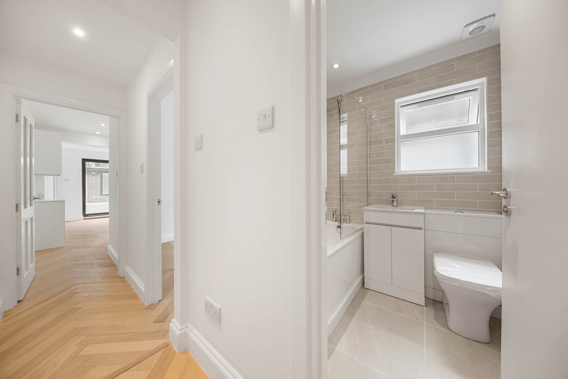 Woodhouse Road, Leytonstone, E11, Image 7