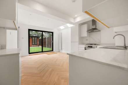 Woodhouse Road, Leytonstone, E11, Image 10
