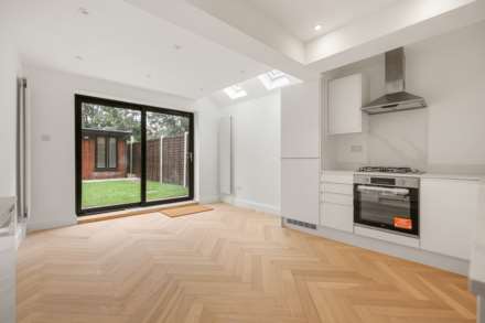 Woodhouse Road, Leytonstone, E11, Image 11