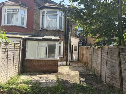 Colchester Avenue, Manor Park, Image 10