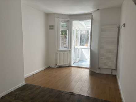 Colchester Avenue, Manor Park, Image 6