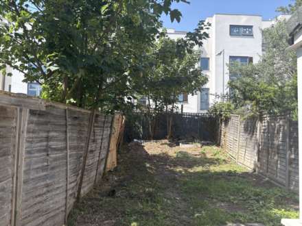 Colchester Avenue, Manor Park, Image 9