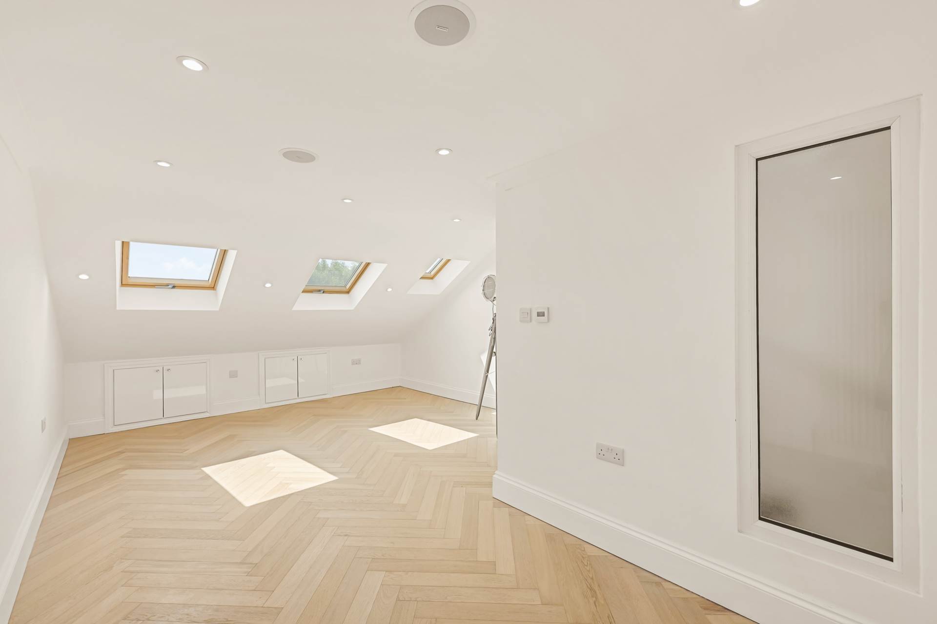 Chichester Road, Leytonstone, E11, Image 19