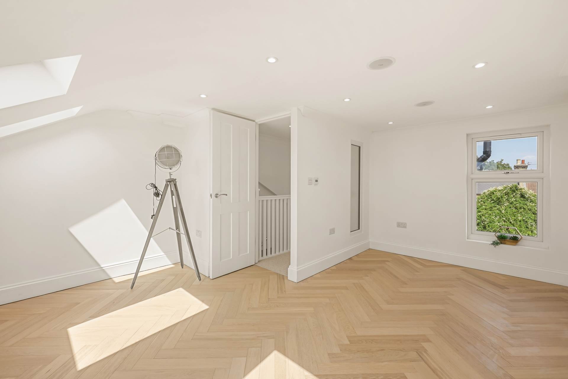 Chichester Road, Leytonstone, E11, Image 20