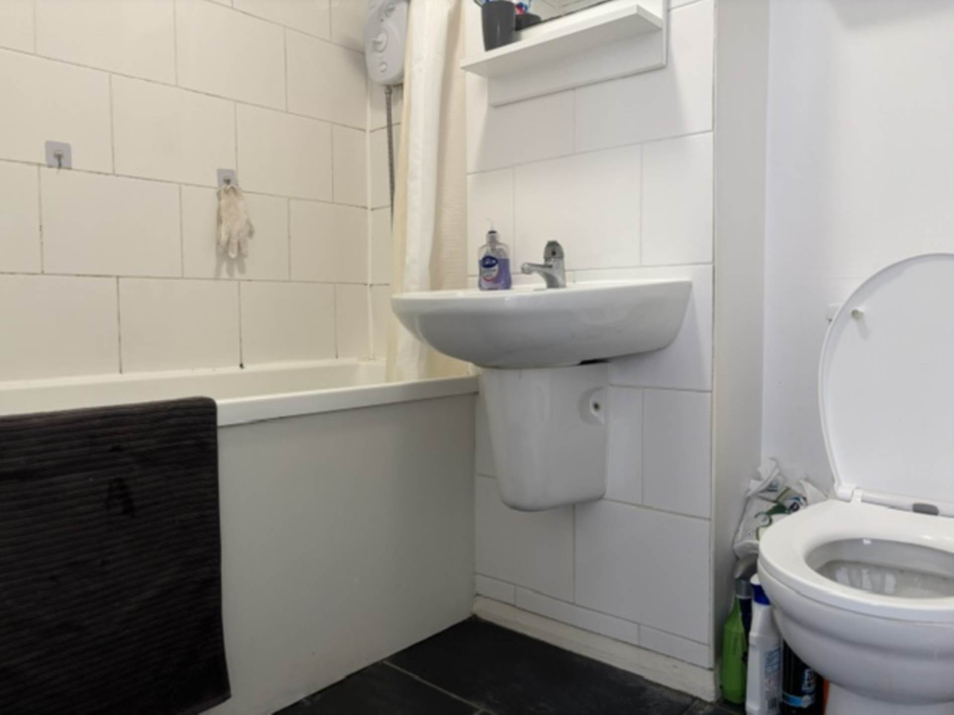 Witham Court, Leyton, E10, Image 6