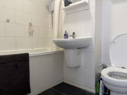 Witham Court, Leyton, E10, Image 6