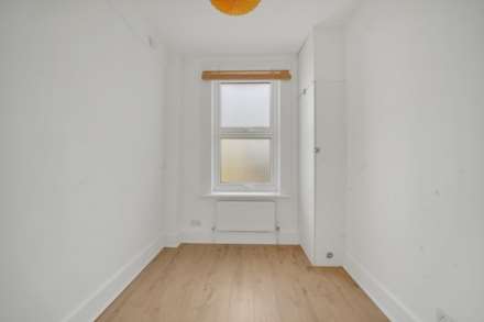 Newport Road, Leyton, E10, Image 14