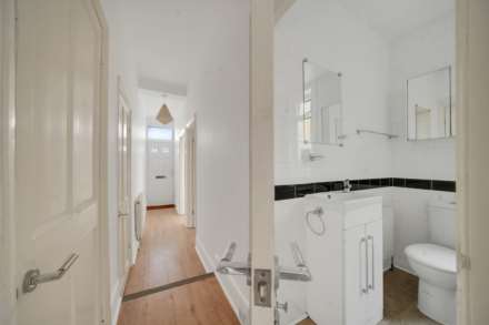 Newport Road, Leyton, E10, Image 8