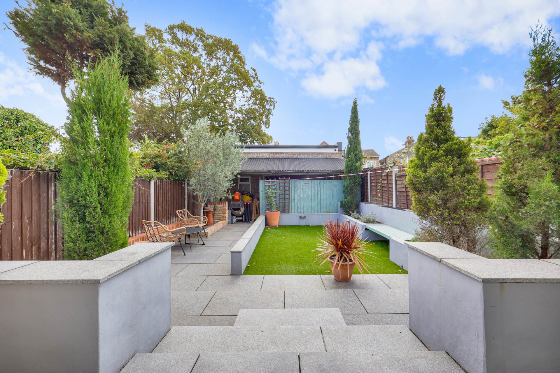 Forest Drive East, London, Image 16