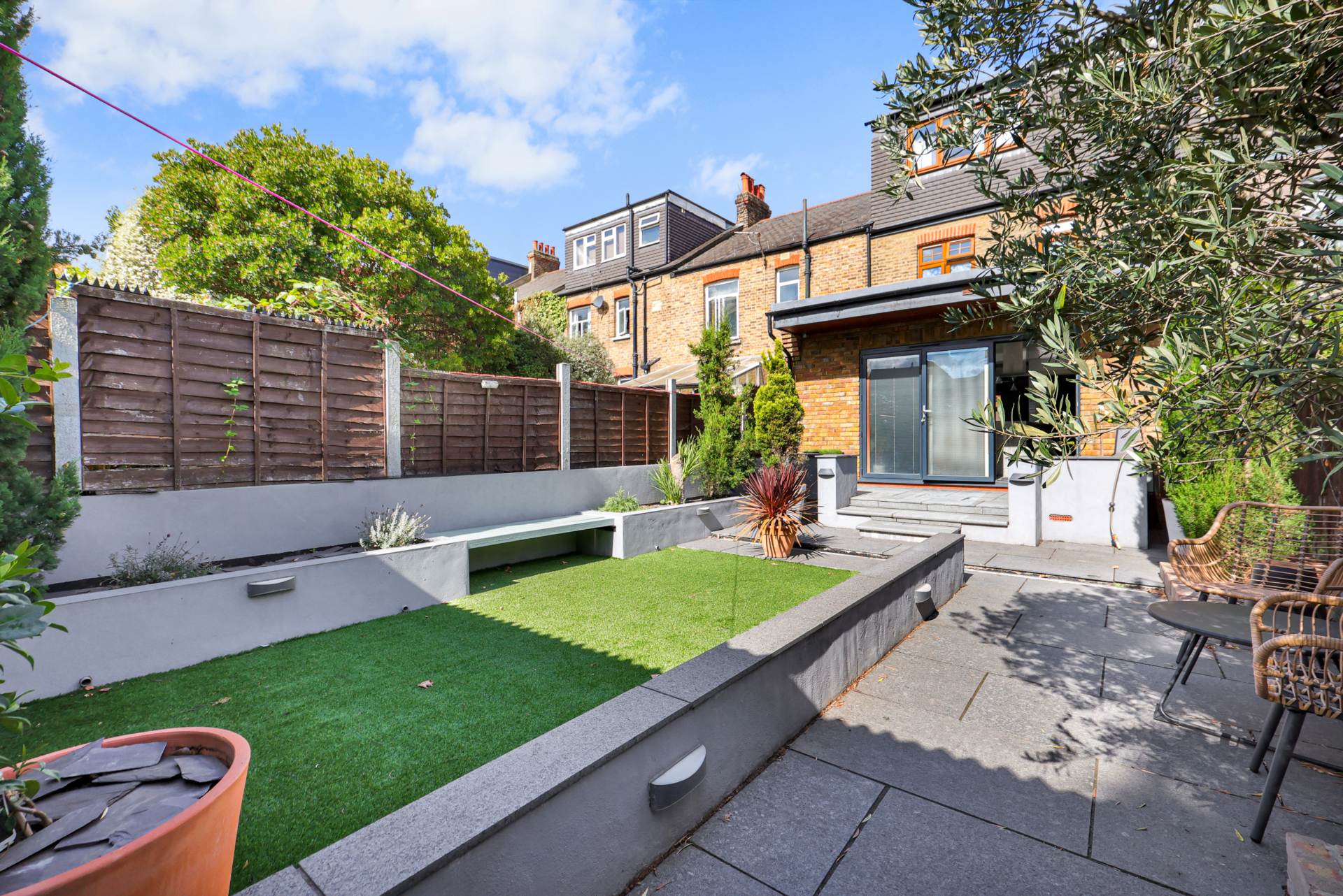 Forest Drive East, London, Image 17