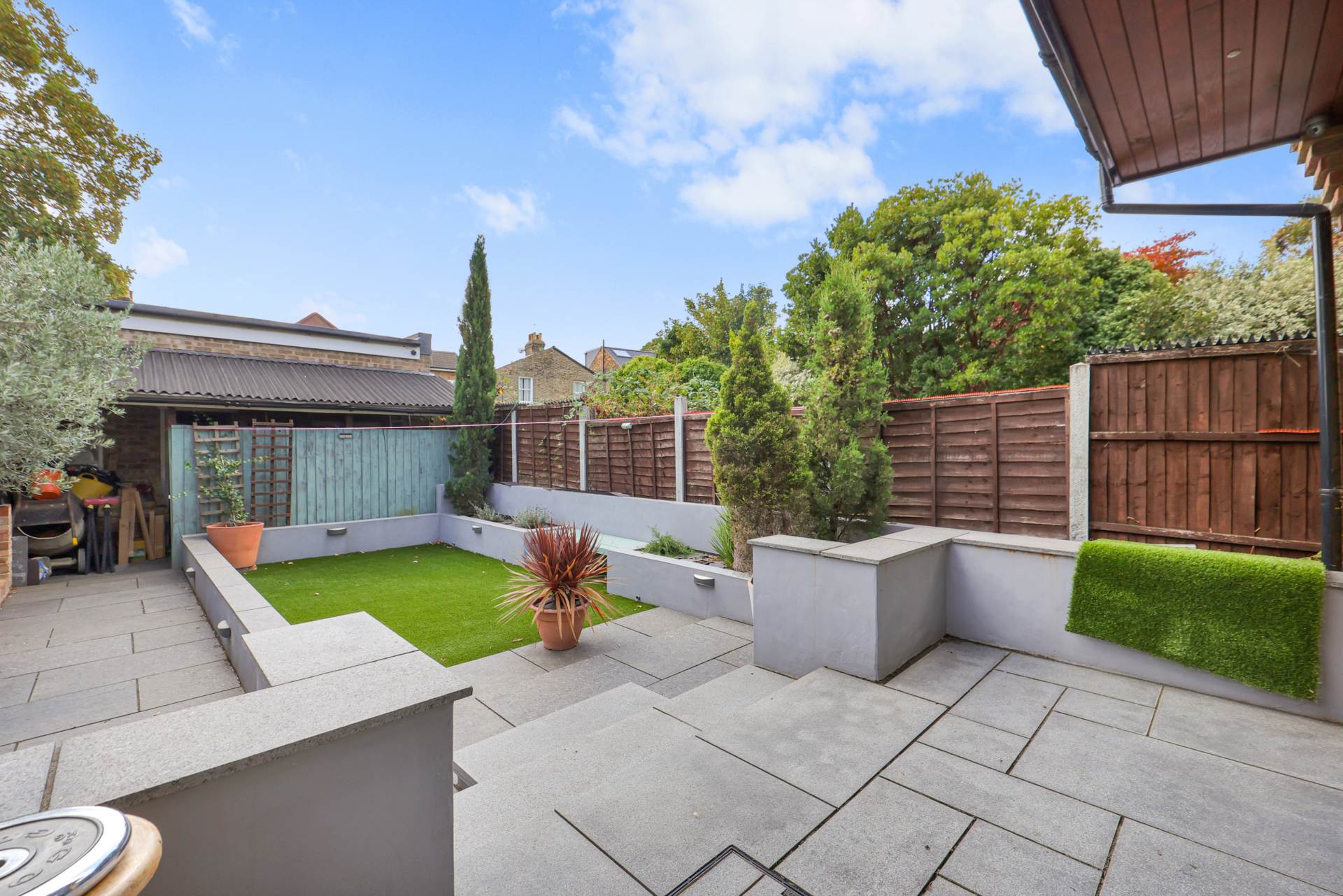 Forest Drive East, London, Image 19