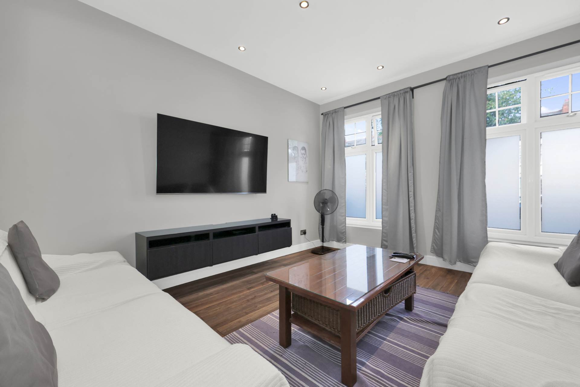 Forest Drive East, London, Image 3