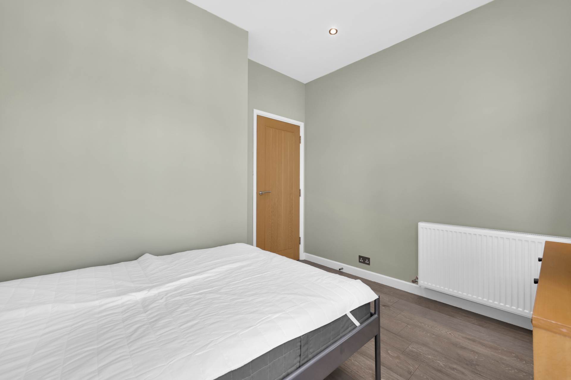 Forest Drive East, London, Image 32