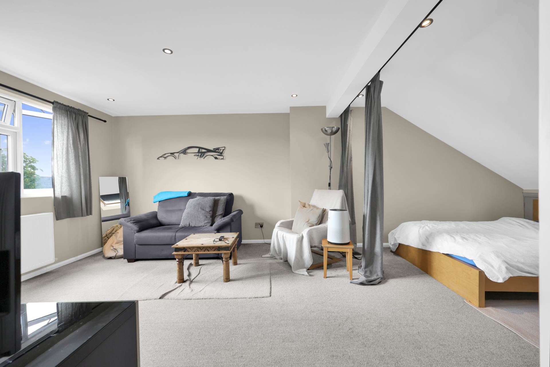 Forest Drive East, London, Image 38
