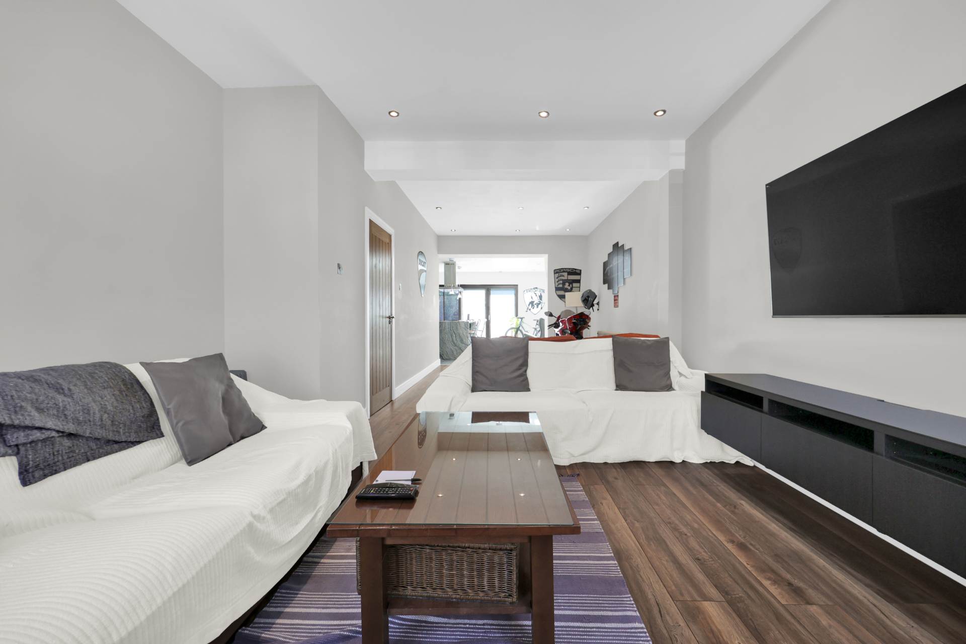 Forest Drive East, London, Image 4