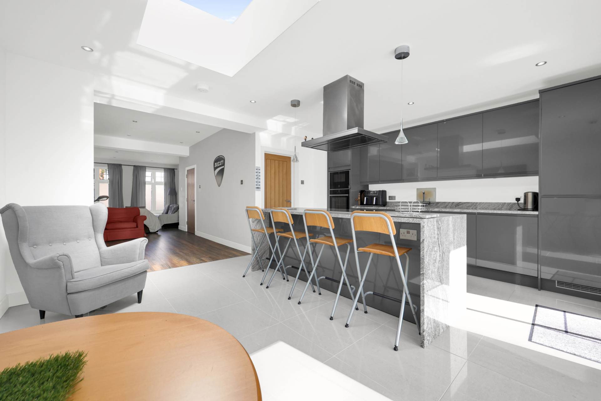 Forest Drive East, London, Image 8