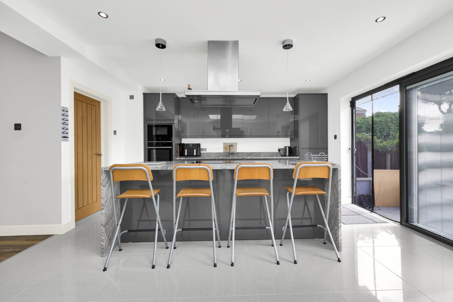 Forest Drive East, London, Image 9