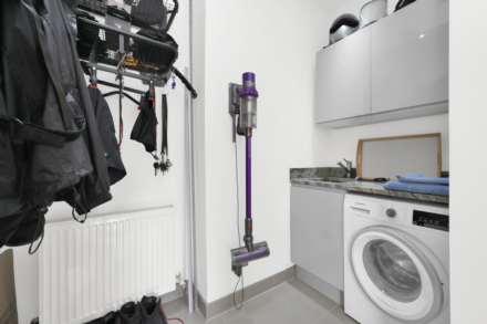 Forest Drive East, London, Image 12