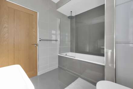 Forest Drive East, London, Image 24