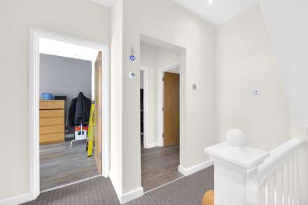 Forest Drive East, London, Image 25