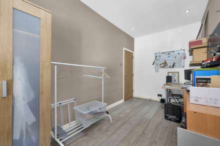 Forest Drive East, London, Image 30