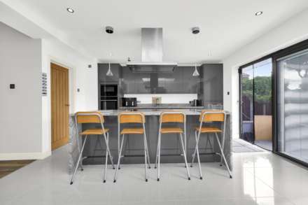 Forest Drive East, London, Image 9