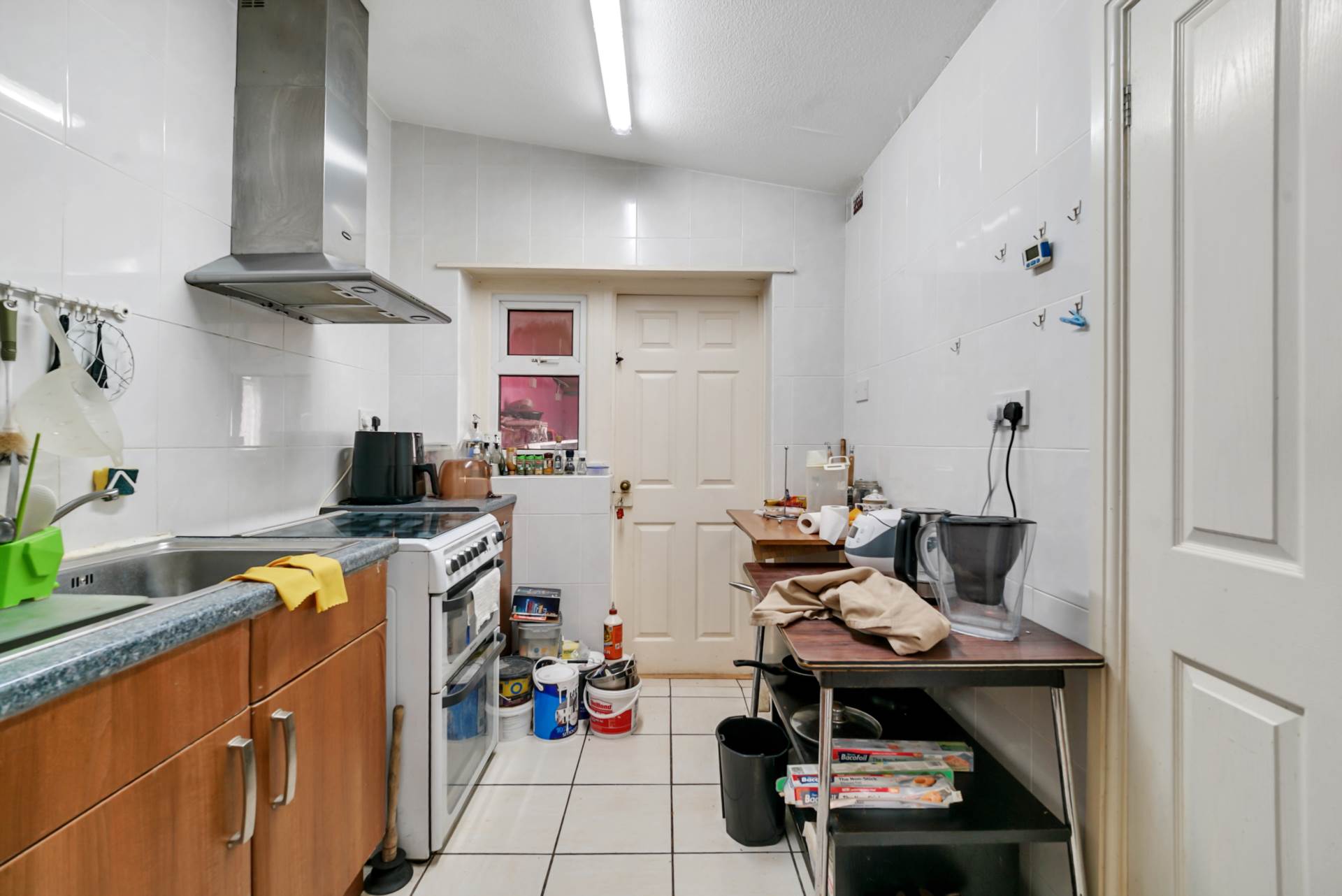 Salisbury Road, London, E10, Image 7