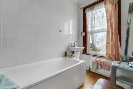 Salisbury Road, London, E10, Image 17
