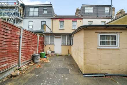 Salisbury Road, London, E10, Image 24