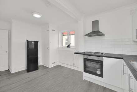 Vicarage Road, Leyton, E10, Image 7