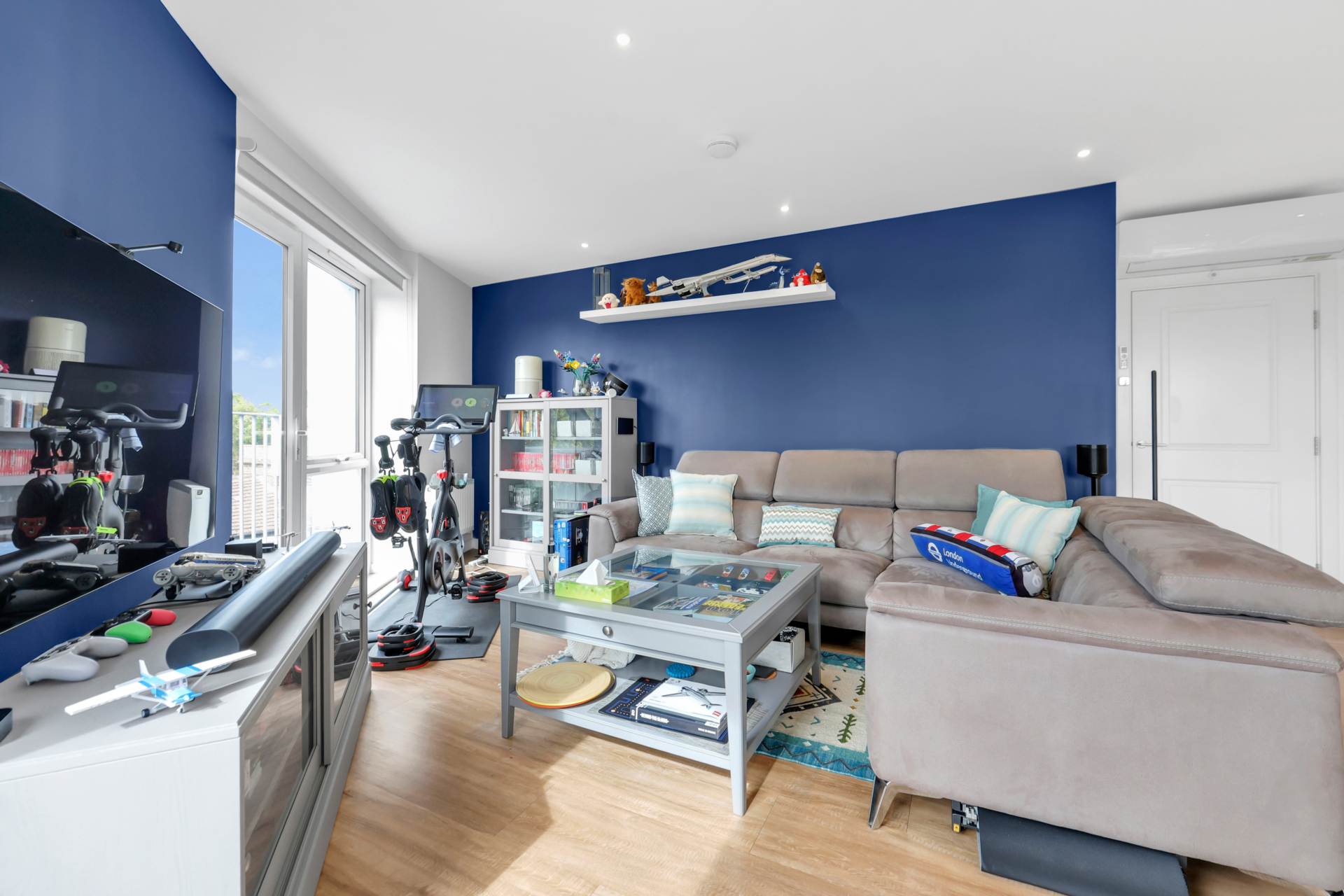 Hainault Road, Leytonstone, Image 9