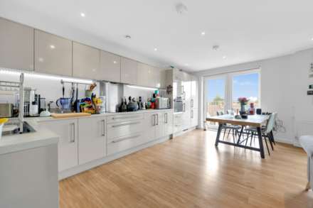 Hainault Road, Leytonstone, Image 2