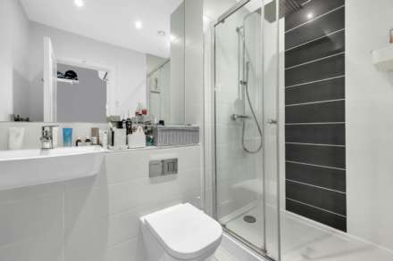 Hainault Road, Leytonstone, Image 21