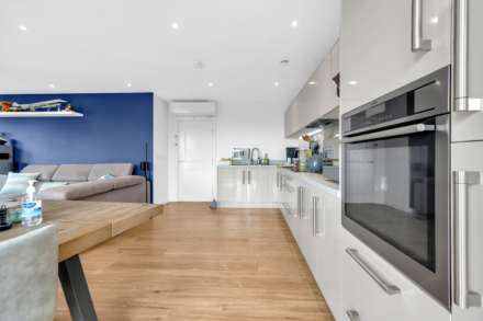 Hainault Road, Leytonstone, Image 6