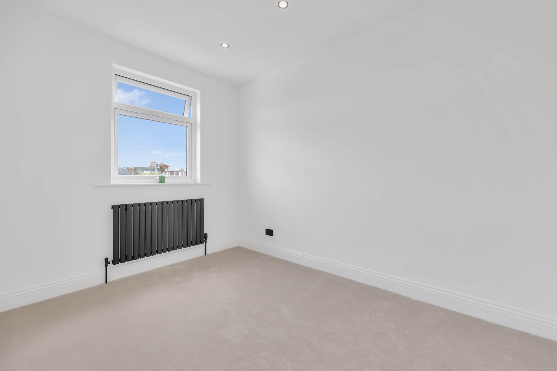 Sunnyside Road, Leyton, E10, Image 33