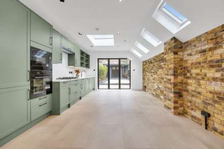 Sunnyside Road, Leyton, E10, Image 9