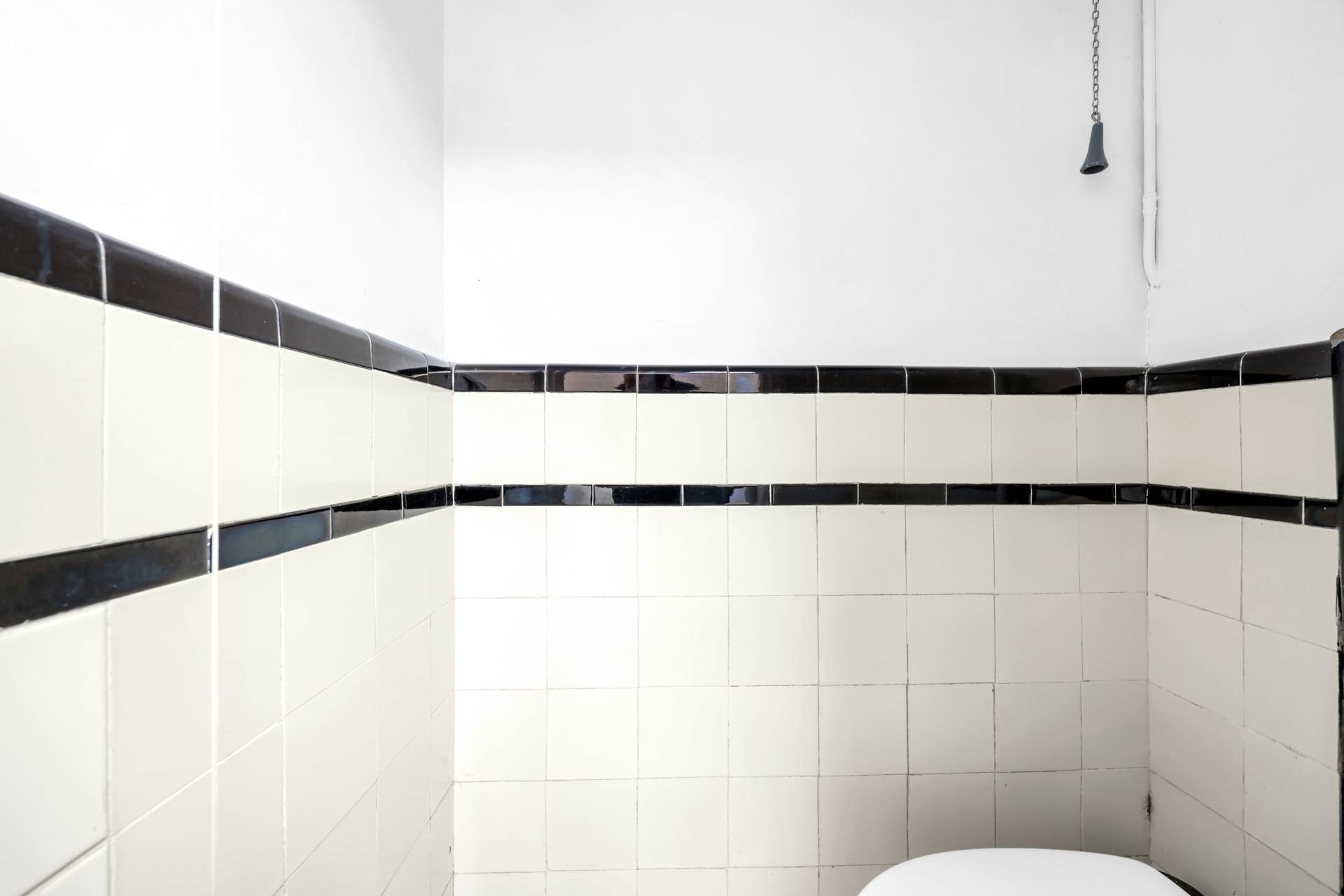 Capworth Street, Leyton, E10, Image 21