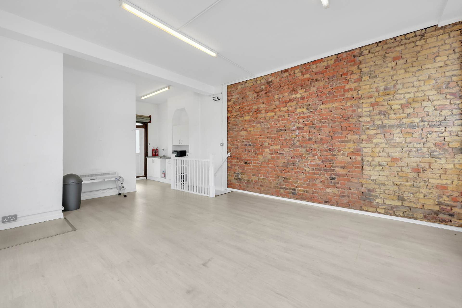 Capworth Street, Leyton, E10, Image 33