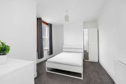 Capworth Street, Leyton, E10, Image 9